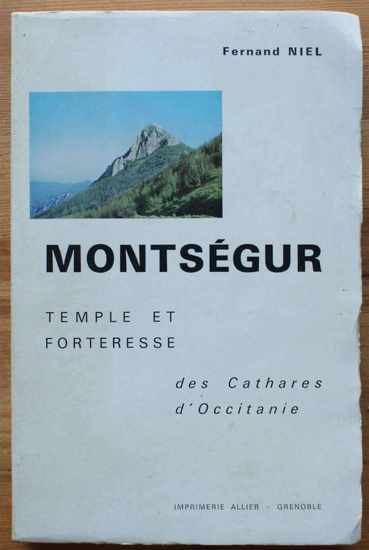 Montségur. temple et forteresse des cathares d'Occitanie