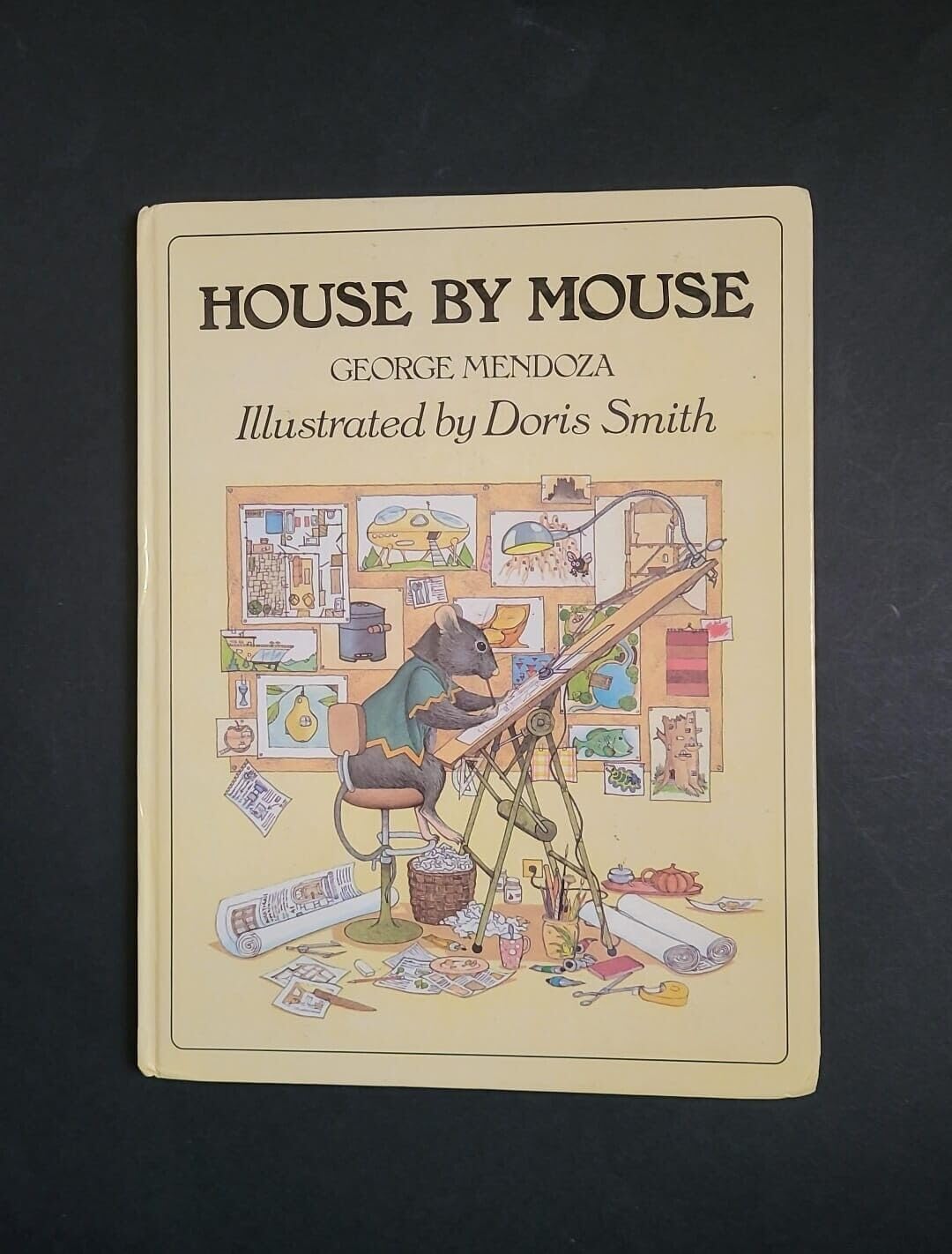 House by Mouse by George Mendoza (1981-10-08)