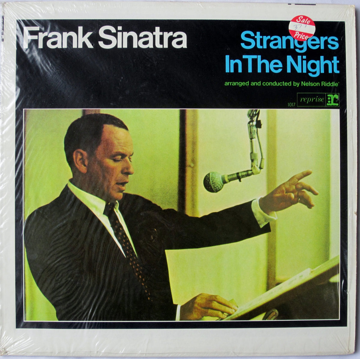 Frank Sinatra: Strangers in the Night