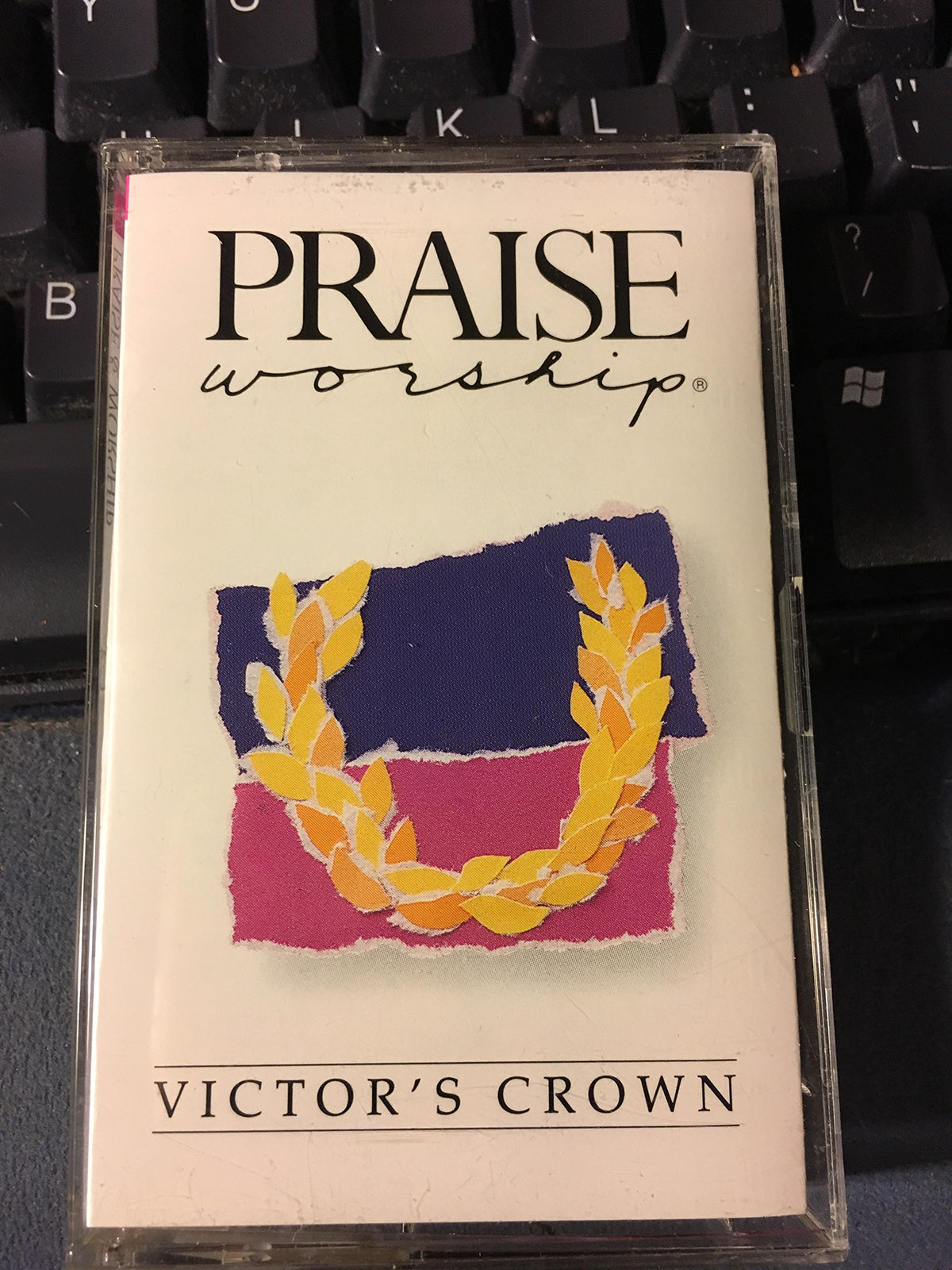 PRAISE & WORSHIP - VICTOR'S CROWN