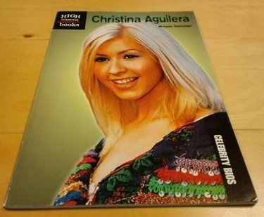 Christina Aguilera (Celebrity Bios)