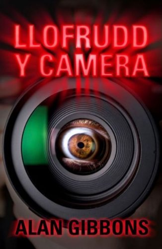 Llofrudd Y Camera (Welsh Edition)
