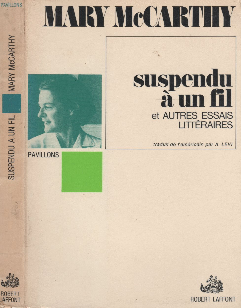 Suspendu a un fil