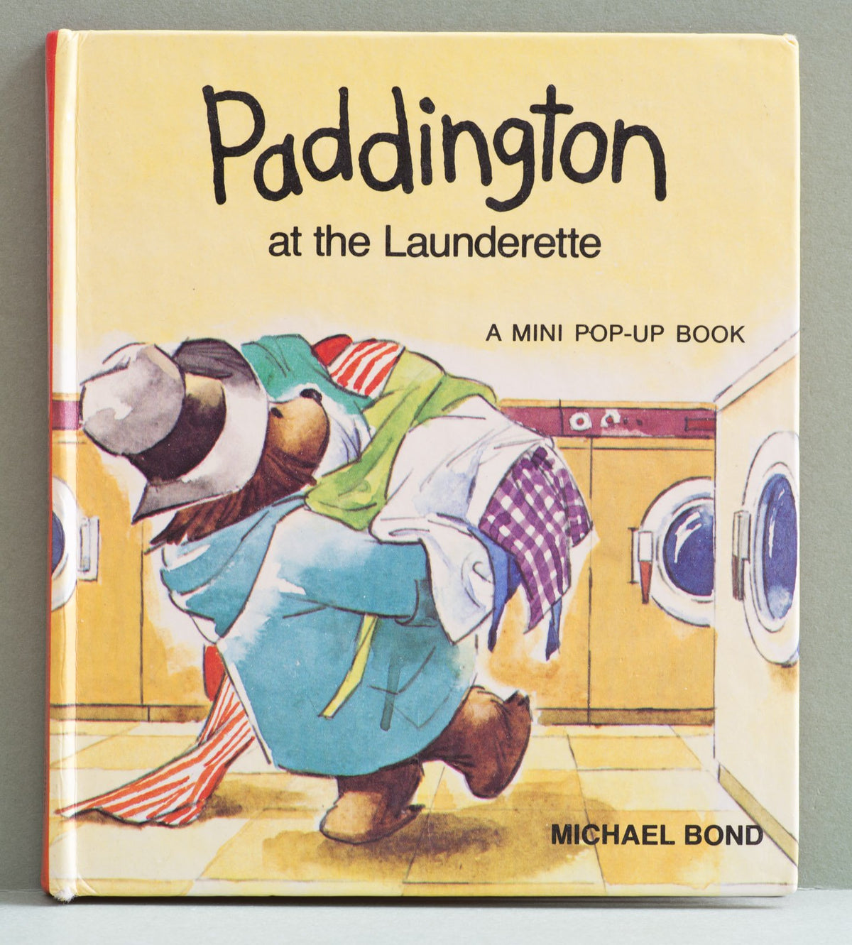 Paddington at the Launderette (A Mini Pop-up Book)
