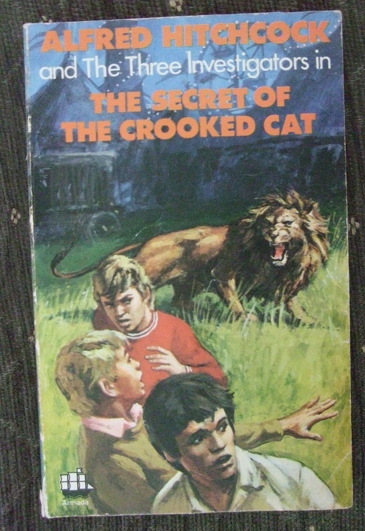 The Secret Of The Crooked Cat